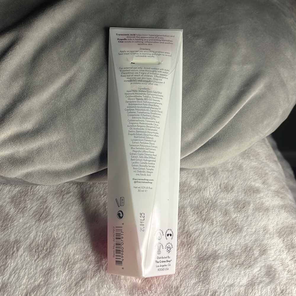 The CRÈME shop spot treatment🫧 - Picture 2 of 3